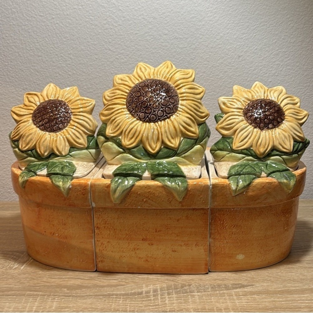 Susan Winget Vintage Sunflower 3 Piece Nesting Canister Set Spring Summer Quirky